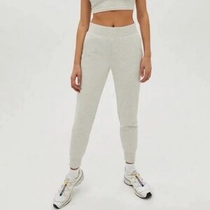 TNA Aritzia Cozy AF soft grey sweatpants size small **read description**